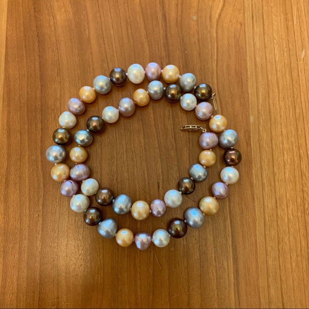 Genuine Pearl Necklace - Picture 2 of 6